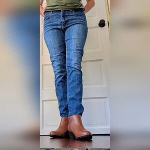 Loft Made and Loved Women's Jeans, dark wash, size 2/26